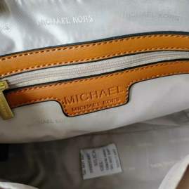Picture of Michael Kors Wallets _SKUfw242017722fw